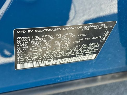 Used 2025 Volkswagen Atlas SE FWD image 30