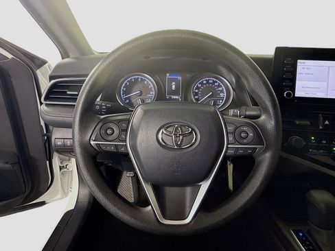 Used 2021 Toyota Camry LE FWD image 13