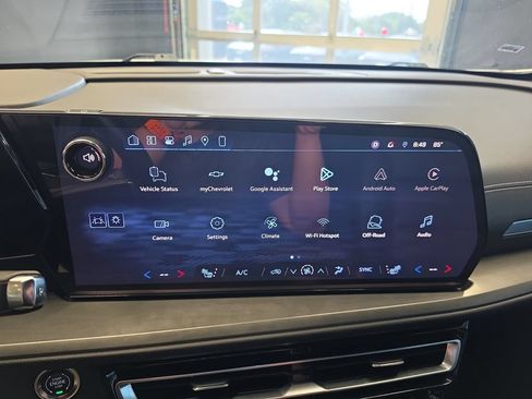 Used 2024 Chevrolet Traverse LT FWD image 22