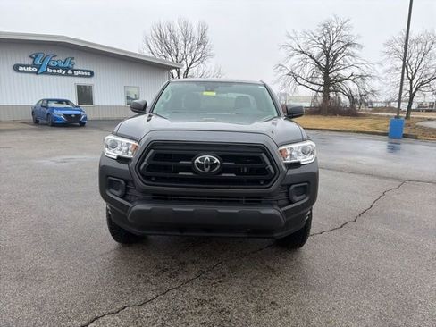 Used 2021 Toyota Tacoma SR image 3