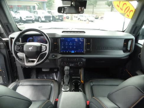 Used 2022 Ford Bronco Badlands image 23