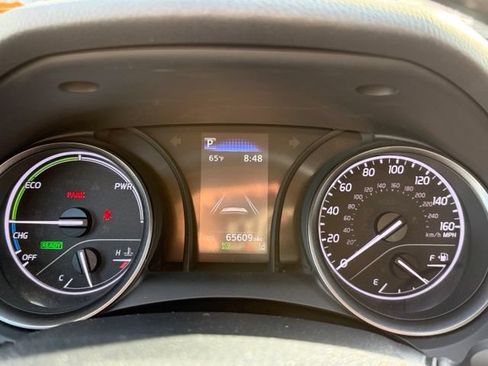 Used 2021 Toyota Camry SE FWD image 19