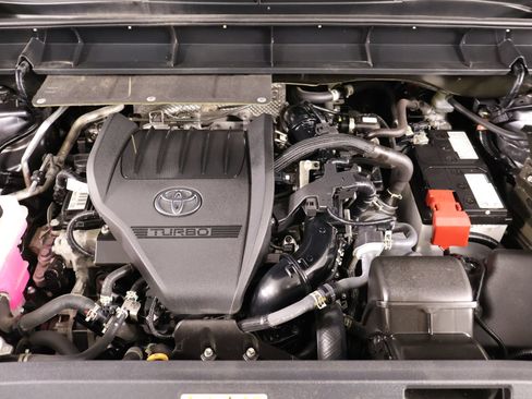 Used 2024 Toyota Highlander XLE AWD/4WD image 21