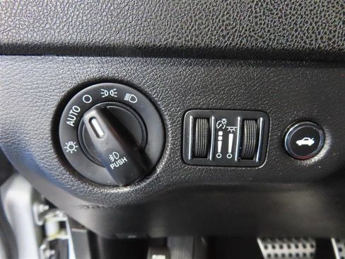 Used 2020 Dodge Charger Scat Pack RWD image 17