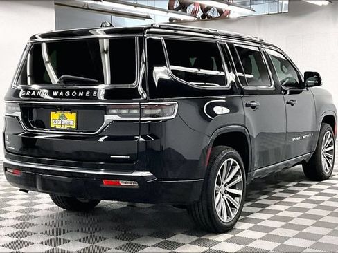 Used 2023 Jeep Grand Wagoneer Series II AWD/4WD image 12