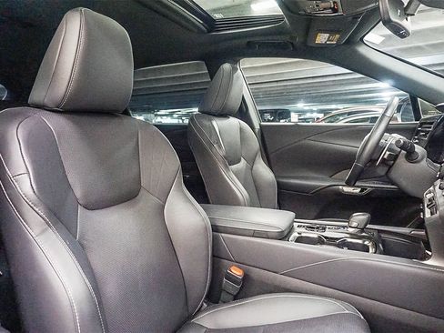 Used 2024 Lexus RX 350 Premium image 16