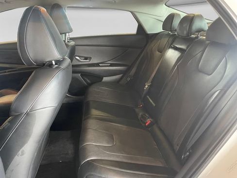 Used 2023 Hyundai Elantra Limited w/ Cargo Package FWD image 12