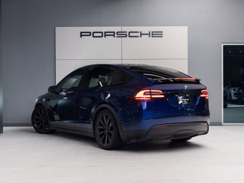 Used 2022 Tesla Model X AWD/4WD image 3