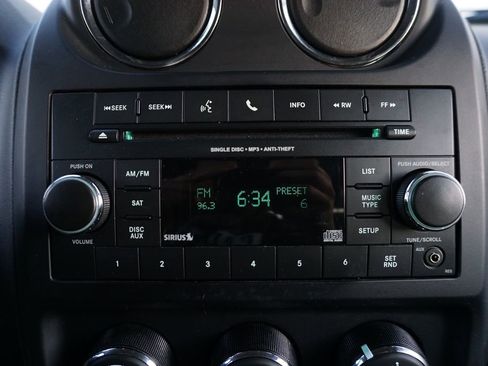 Used 2016 Jeep Patriot Sport FWD image 14