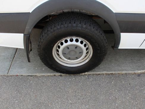Used 2013 Mercedes-Benz Sprinter 2500 image 20