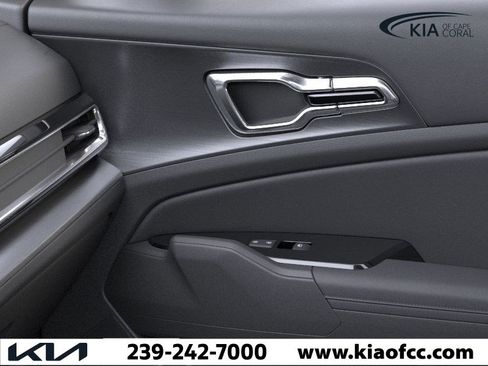 New 2025 Kia Sportage EX image 25
