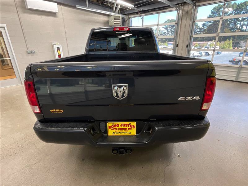 Used 2020 RAM 1500 Classic Tradesman AWD/4WD image 4