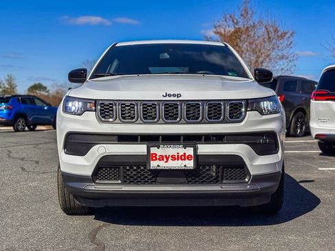New 2025 Jeep Compass Sport image 3