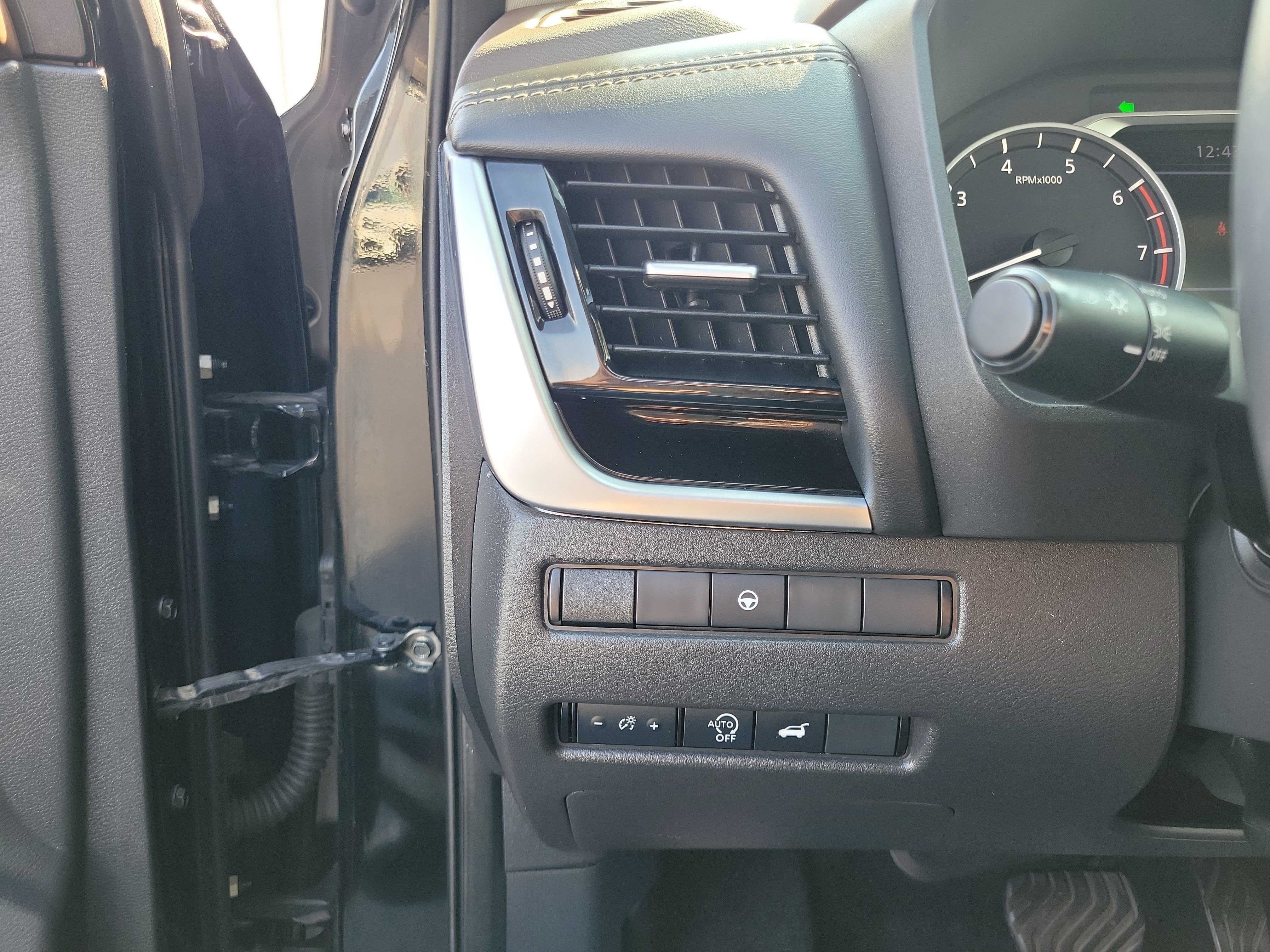 Certified 2023 Nissan Rogue SL w/ SL Premium Package AWD/4WD image 20