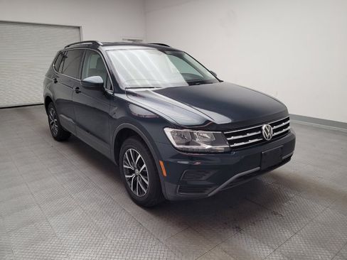 Used 2019 Volkswagen Tiguan SE image 13