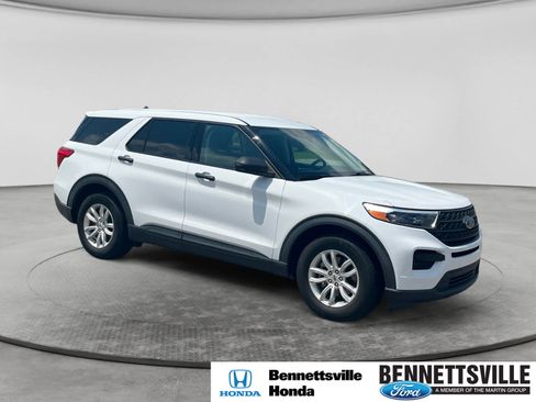 Used 2021 Ford Explorer 2WD image 3