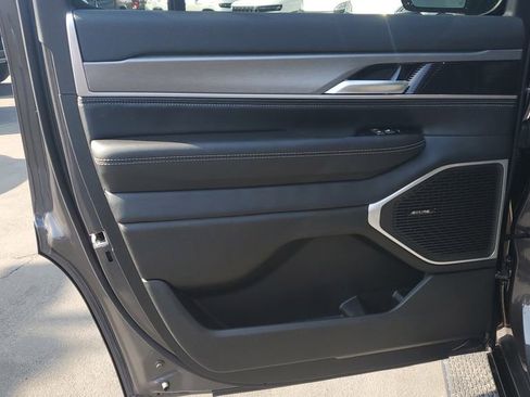 New 2025 Jeep Wagoneer Series II w/ Premium Group I image 17