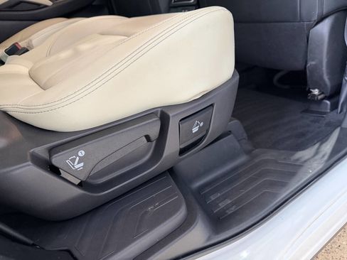 Used 2023 Subaru Ascent Limited image 33