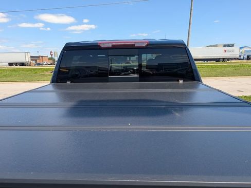 Used 2022 Chevrolet Silverado 1500 LTZ AWD/4WD image 10