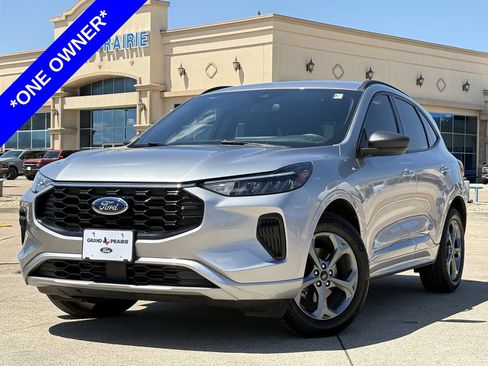 Used 2024 Ford Escape ST-Line w/ Tech Pack #1 FWD image 2