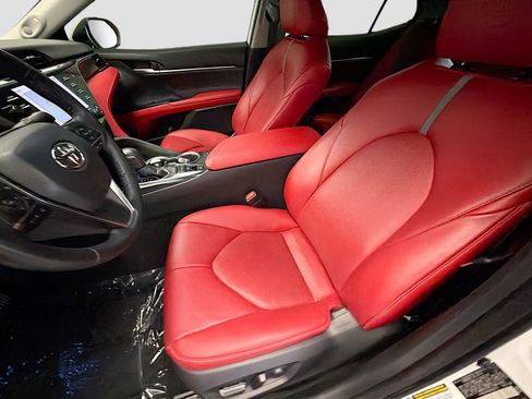 Used 2019 Toyota Camry XSE w/ Driver Assist Package image 11