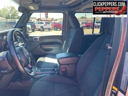 Used 2021 Jeep Wrangler Willys image 9