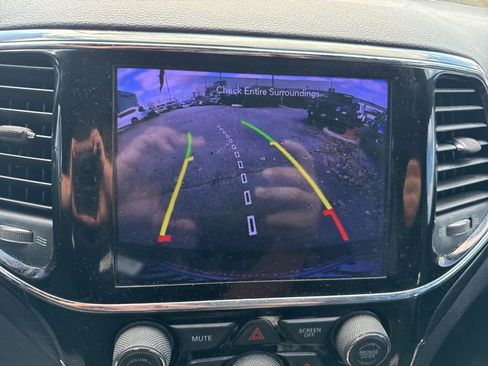 Used 2019 Jeep Grand Cherokee Altitude image 60