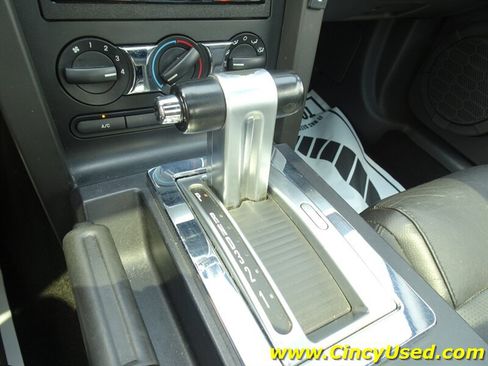 Used 2006 Ford Mustang GT RWD image 17
