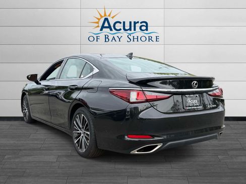 Used 2024 Lexus ES 350 w/ Premium Package FWD image 5