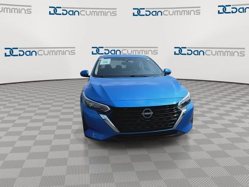 Used 2024 Nissan Sentra SV FWD image 3