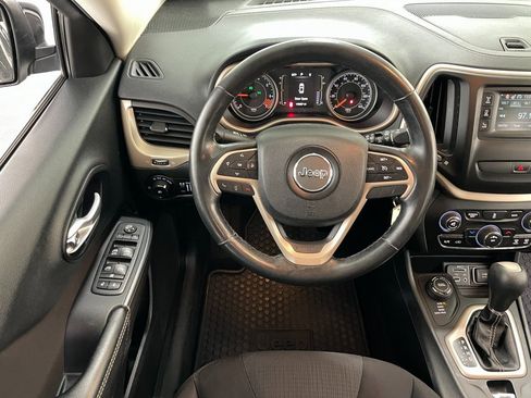 Used 2015 Jeep Cherokee Latitude w/ Cold Weather Group image 15