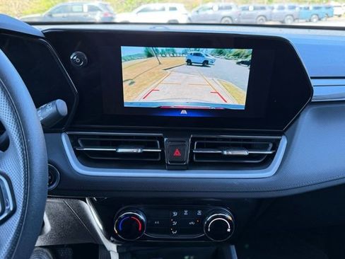 Used 2025 Chevrolet TrailBlazer LT image 19