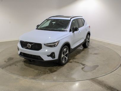 New 2026 Volvo XC40 B5 Plus w/ Protection Package Premier