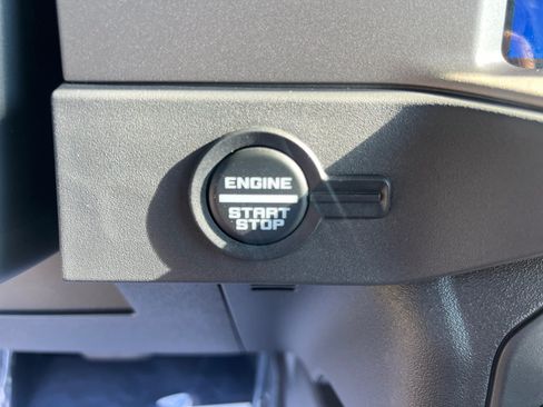 Used 2025 Ford Bronco Outer Banks w/ Sasquatch Package AWD/4WD image 20