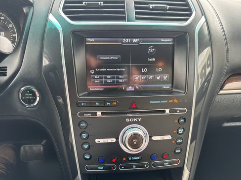 Used 2016 Ford Explorer Platinum AWD/4WD image 14