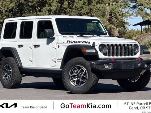Used 2025 Jeep Wrangler Unlimited Rubicon AWD/4WD image 1