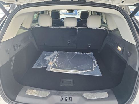 New 2026 Lincoln Nautilus Premier image 17