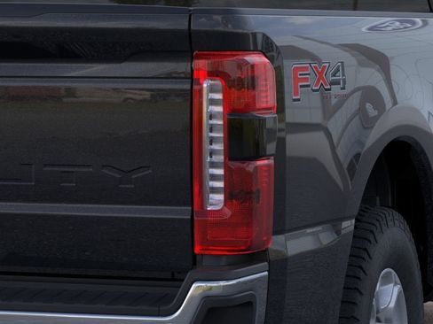 New 2026 Ford F250 XLT w/ XLT Premium Package AWD/4WD image 43