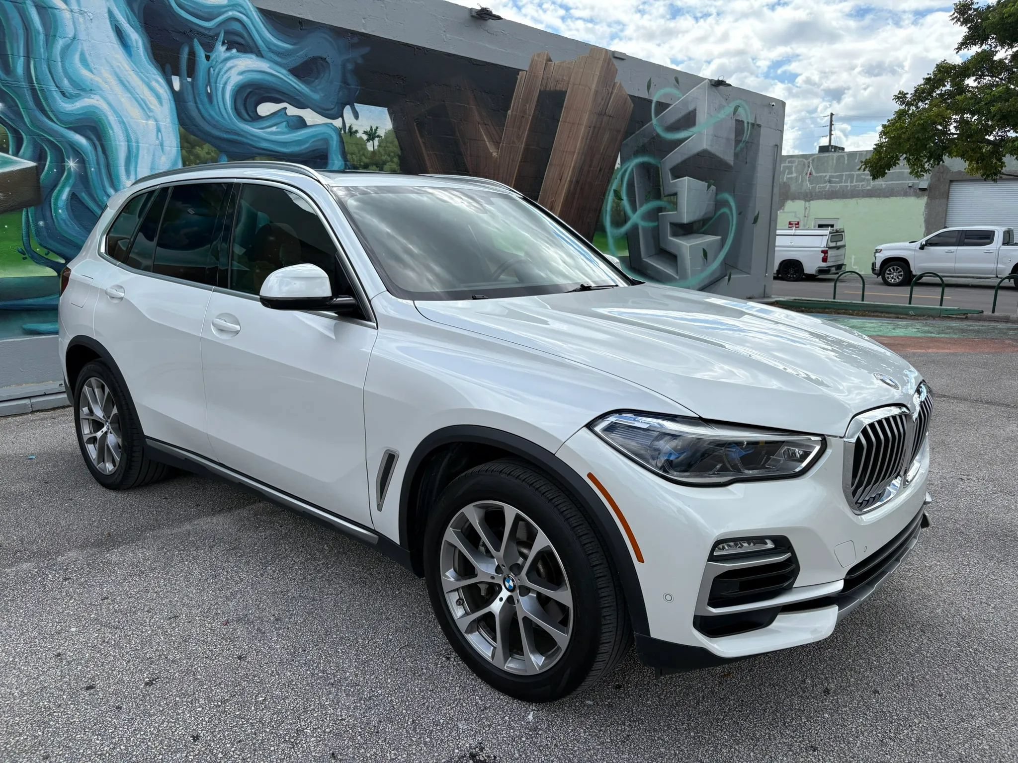 Used 2019 BMW X5 xDrive40i w/ Premium Package AWD/4WD image 5