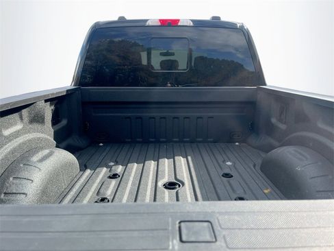 Used 2022 Ford F250 Lariat w/ Tremor Off-Road Package image 25