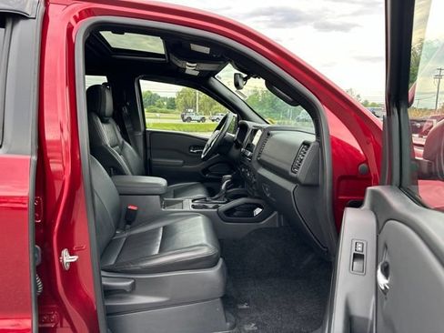 Used 2022 Nissan Frontier PRO-4X w/ Pro-4X Premium Package AWD/4WD image 23