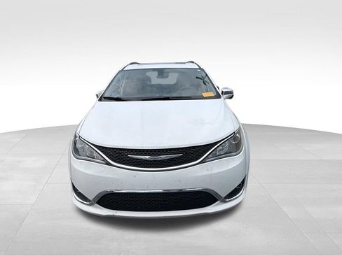 Used 2020 Chrysler Pacifica Limited FWD image 5