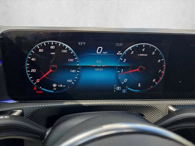 Used 2023 Mercedes-Benz CLA 250 4MATIC image 9