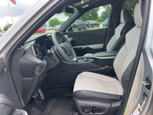 Used 2024 Lexus TX 500h AWD image 17