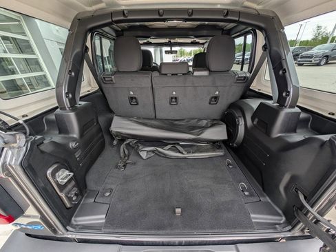 Used 2022 Jeep Wrangler Unlimited Rubicon 4xe w/ Cold Weather Group image 40