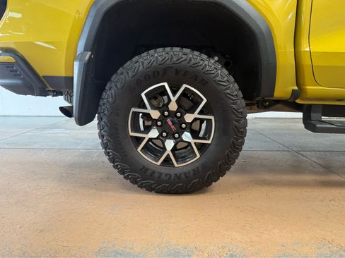 Used 2024 GMC Canyon AT4X AWD/4WD image 8