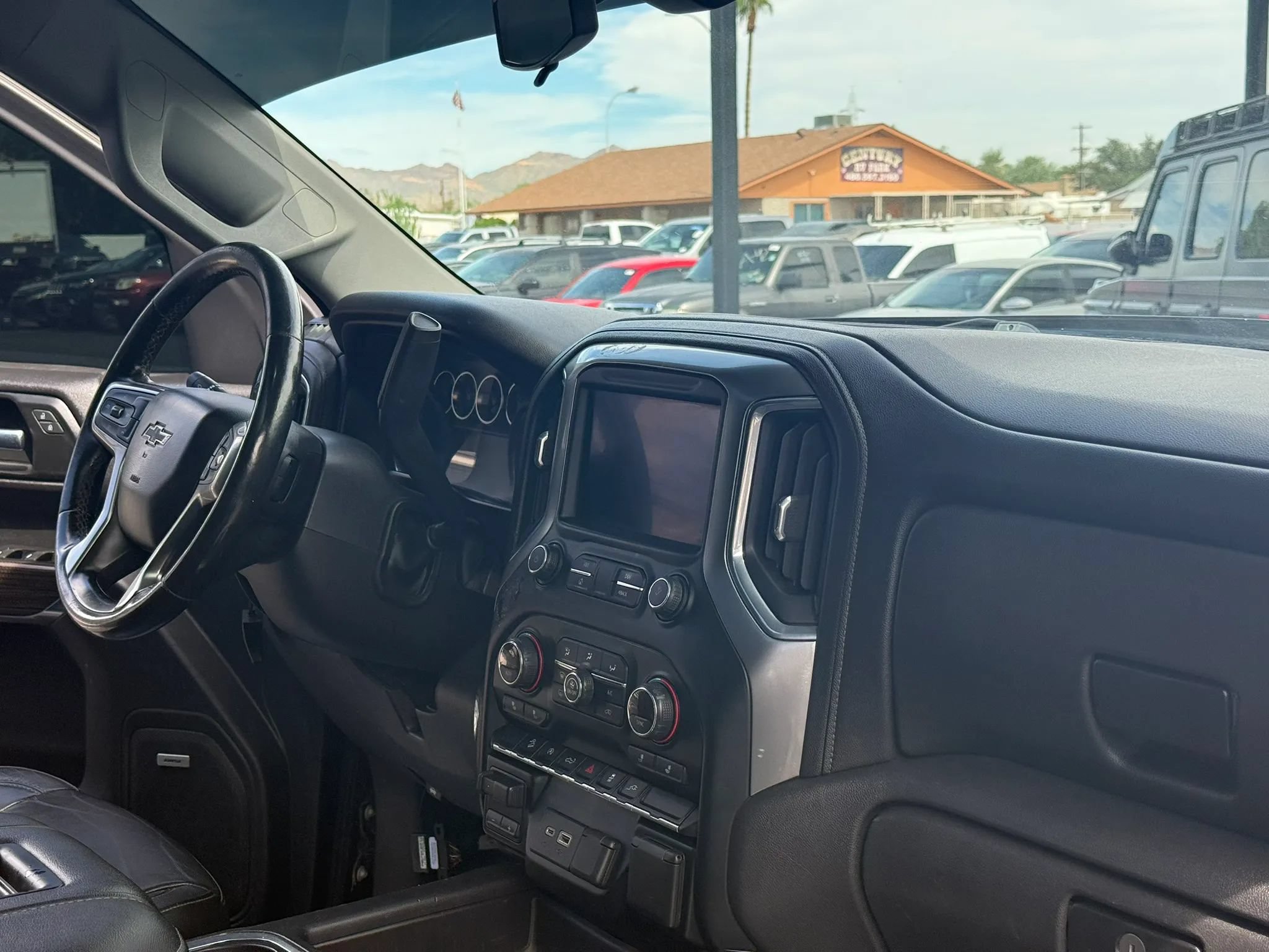Used 2020 Chevrolet Silverado 1500 LT Trail Boss AWD/4WD image 24