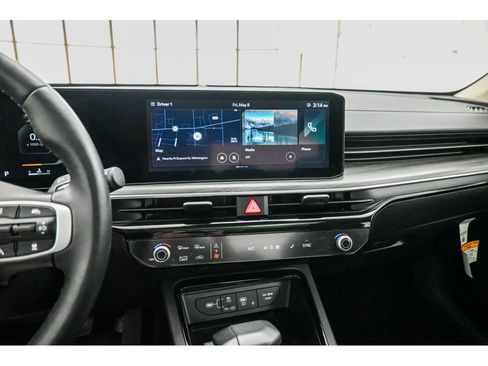Certified 2025 Kia K5 EX FWD image 17