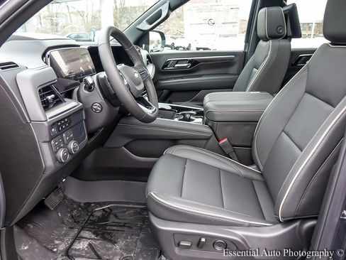 New 2026 Chevrolet Suburban Premier image 9