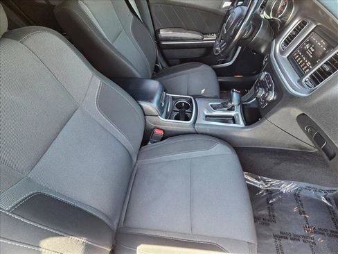 Used 2022 Dodge Charger SXT RWD image 19